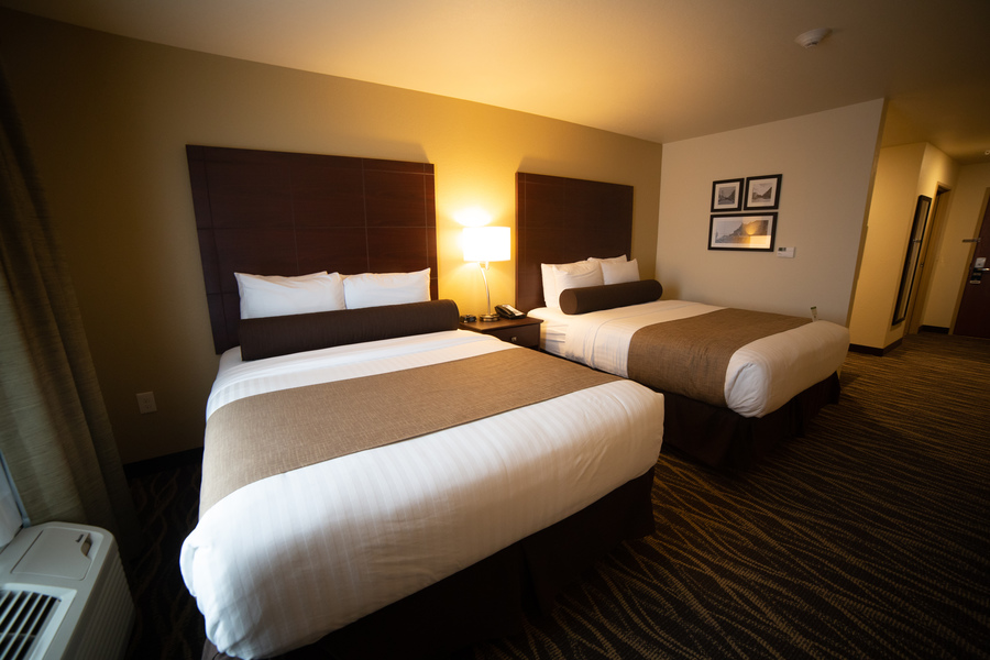 Cobblestone Hotel