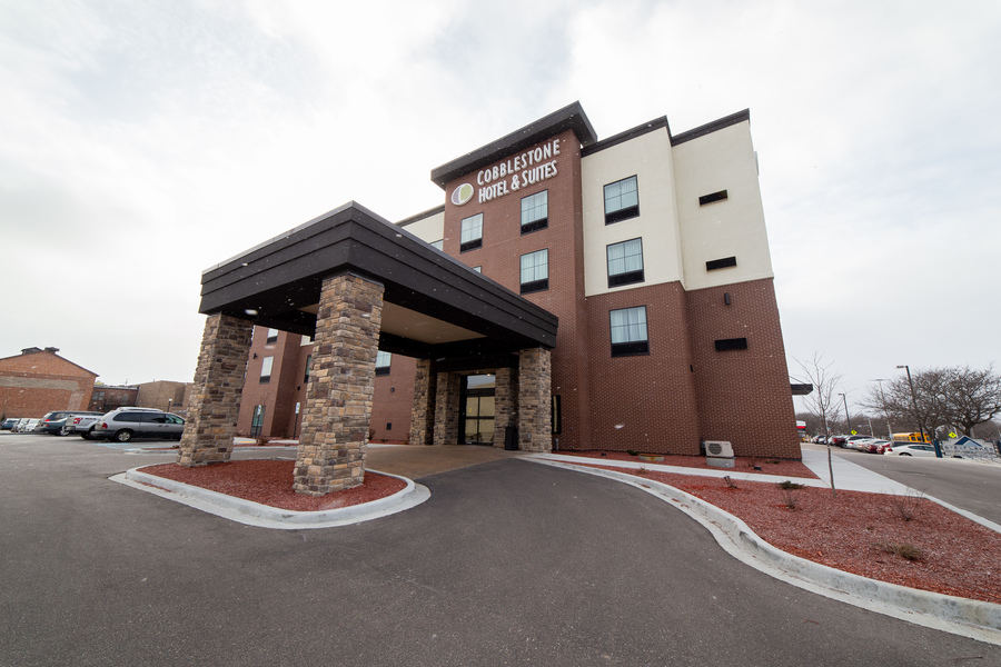 Cobblestone Hotel